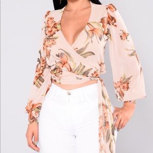 Nude Floral Crop Top ✨ never worn